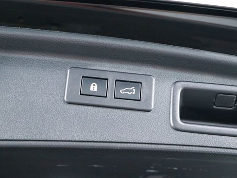 Used 2024 Subaru Forester Limited w/ Convenience Package image 30