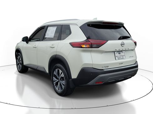 Certified 2023 Nissan Rogue SV w/ SV Premium B Package AWD/4WD image 3
