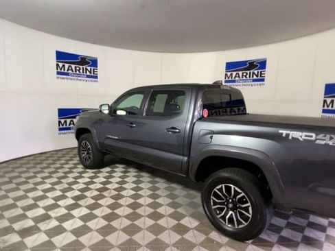 Used 2022 Toyota Tacoma TRD Sport w/ Technology Package image 8