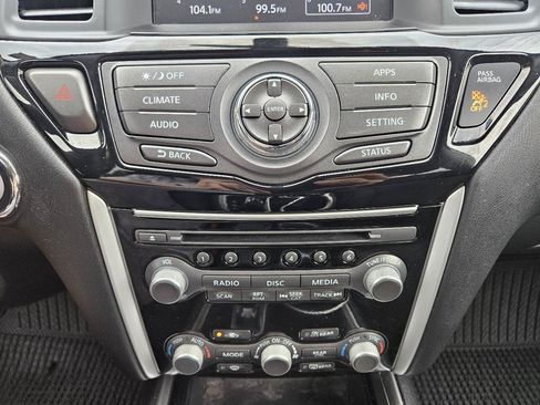 Used 2019 Nissan Pathfinder S AWD/4WD image 38