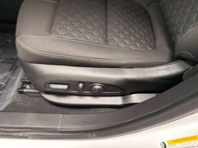 Used 2022 Chevrolet Blazer LT FWD image 17