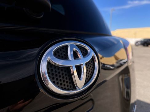 Used 2017 Toyota RAV4 SE w/ Advanced Technology Package image 51