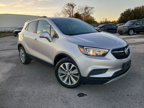 Used 2018 Buick Encore Preferred image 1
