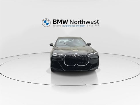 New 2026 BMW 740i xDrive AWD/4WD image 7