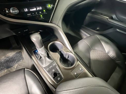 Used 2024 Toyota Camry XSE FWD image 26