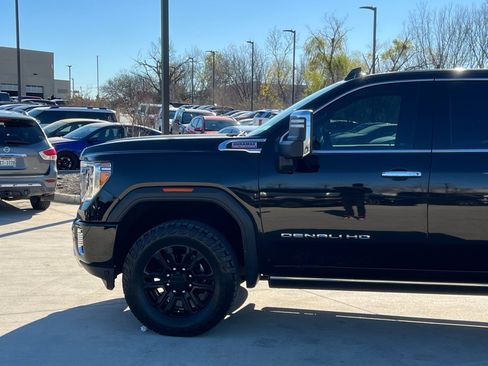 Used 2023 GMC Sierra 2500 Denali w/ Denali Black Diamond Edition image 7