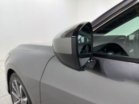 Used 2025 Acura Integra FWD image 9