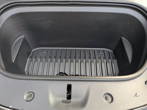 Used 2023 Tesla Model Y Performance image 28