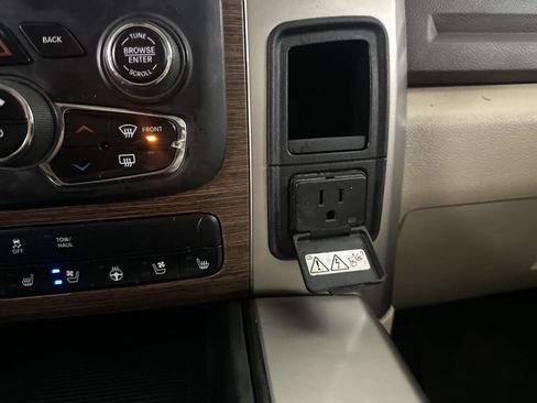 Used 2013 RAM 1500 Laramie w/ Convenience Group AWD/4WD image 54
