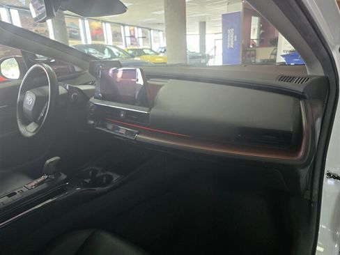 Used 2023 Toyota Prius Prime FWD image 14