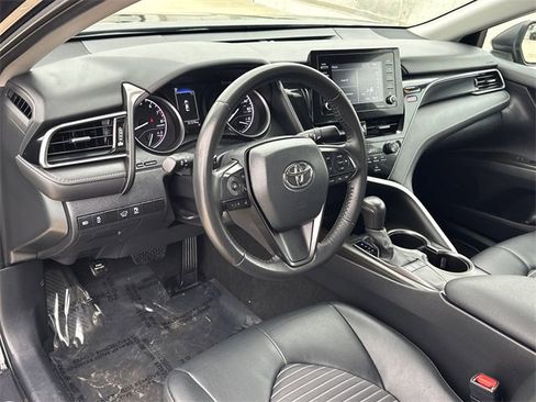 Used 2024 Toyota Camry SE image 17