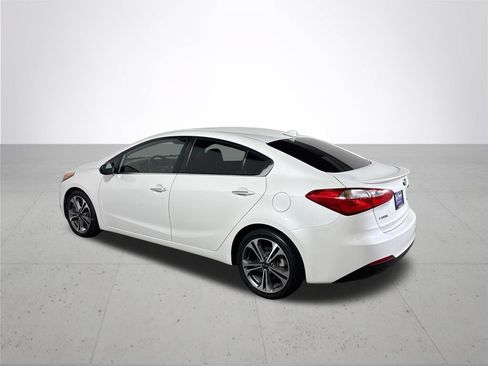 Used 2015 Kia Forte EX w/ Premium Package FWD image 8