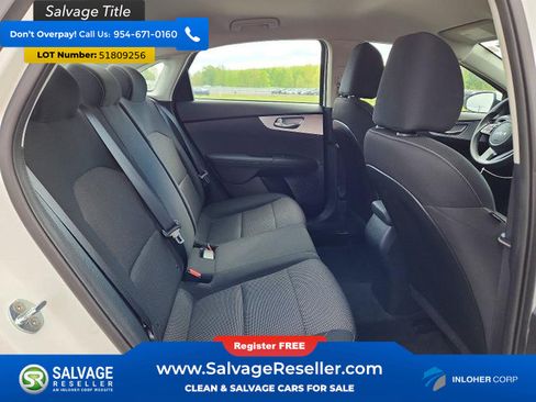 Used 2022 Kia Forte LXS FWD image 13