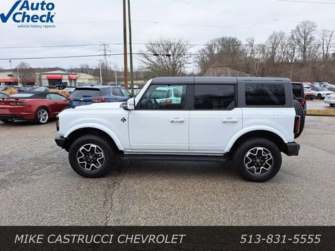 Used 2024 Ford Bronco Outer Banks image 2