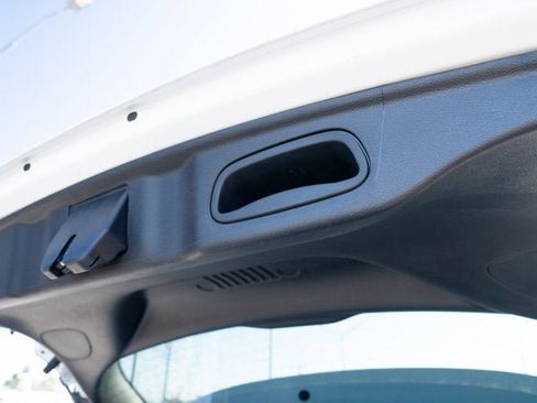 New 2026 Jeep Compass Latitude image 32