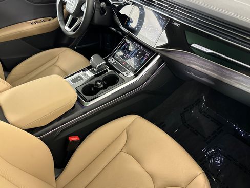 Used 2025 Audi Q8 Premium Plus w/ Premium Plus Package image 15