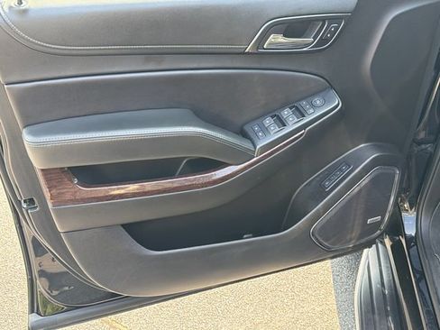 Used 2020 GMC Yukon XL SLT w/ Open Road Package RWD image 12