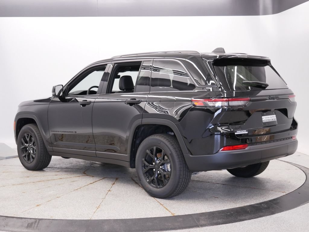New 2026 Jeep Grand Cherokee Altitude AWD/4WD image 3