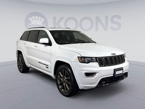 Used 2016 Jeep Grand Cherokee Limited 75th Anniversary AWD/4WD image 10