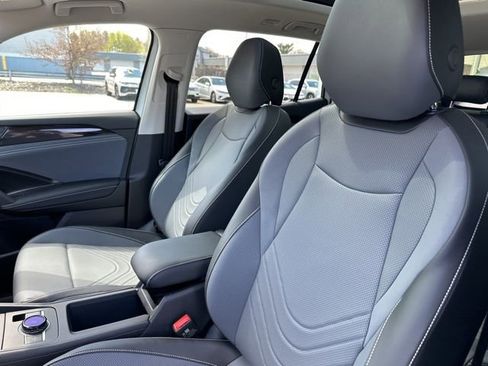 New 2026 Volkswagen Tiguan SE AWD/4WD image 12