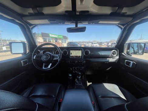 Used 2020 Jeep Wrangler Unlimited Sahara image 10