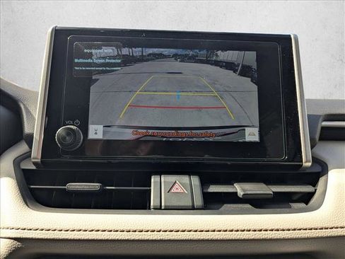 Used 2025 Toyota RAV4 XLE w/ Convenience Package image 13