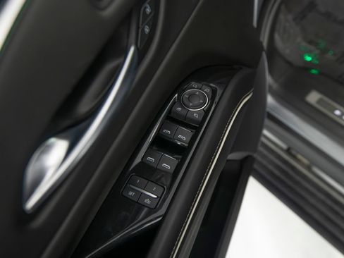 Used 2023 Cadillac Escalade V AWD/4WD image 14