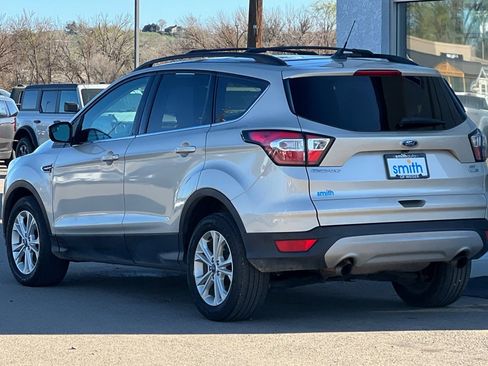 Used 2018 Ford Escape SE w/ SE Sync 3 Package image 7