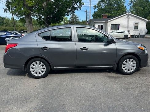Used 2018 Nissan Versa S Plus FWD image 5