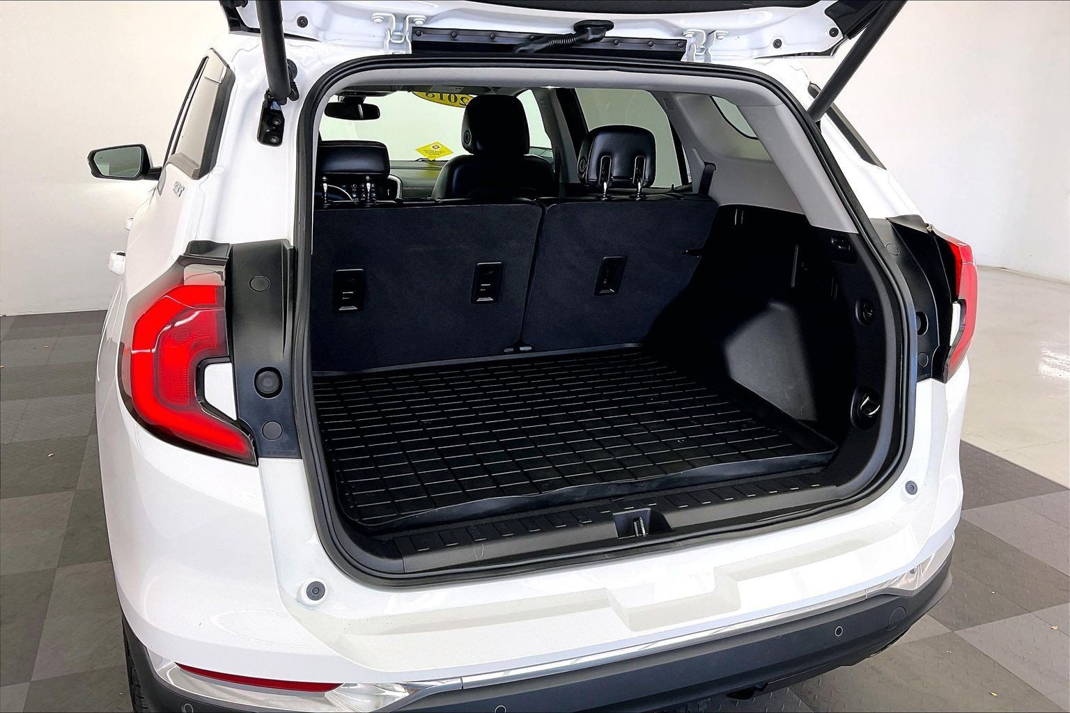 Used 2018 GMC Terrain SLT w/ Preferred Package AWD/4WD image 27