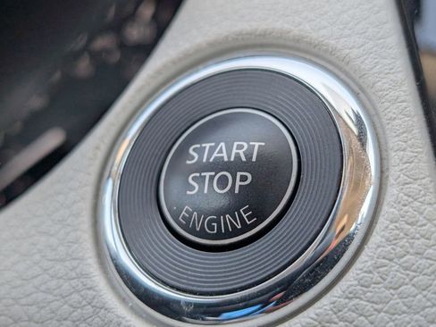 Used 2022 Nissan Rogue Sport SL AWD/4WD image 23