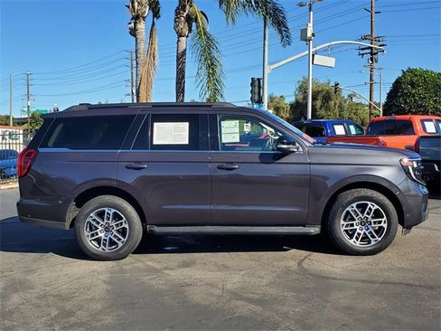 Certified 2025 Ford Expedition Active image 26