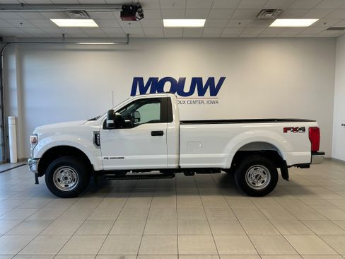 Used 2022 Ford F250 XL w/ Power Equipment Group AWD/4WD image 1