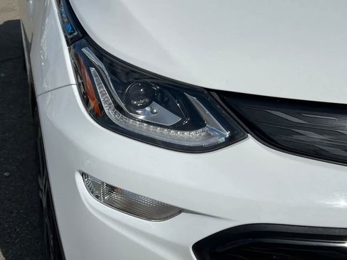 Used 2017 Chevrolet Bolt Premier w/ Driver Confidence II Package image 8