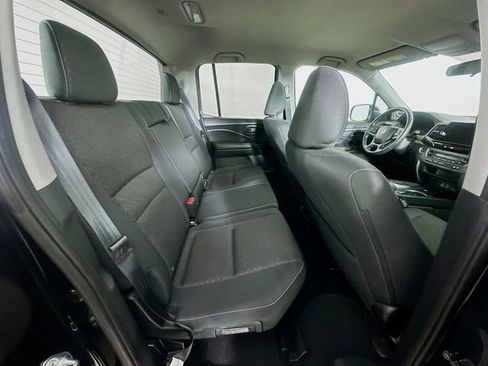 Used 2025 Honda Ridgeline Sport image 8