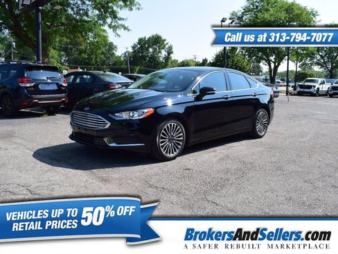 Used 2018 Ford Fusion SE w/ Fusion SE Technology Package FWD image 1