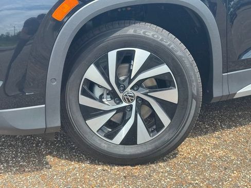 New 2026 Volkswagen Tiguan S FWD image 2