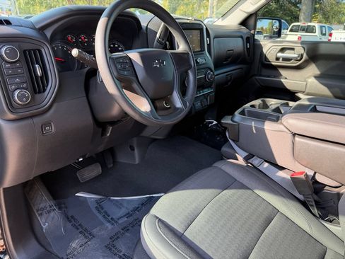 Used 2022 Chevrolet Silverado 1500 Custom Trail Boss AWD/4WD image 19