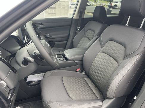 New 2026 Nissan Pathfinder SV AWD/4WD image 11