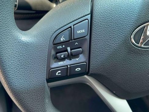 Used 2021 Hyundai Tucson SE AWD/4WD image 23