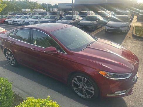 Used 2017 Ford Fusion Titanium image 2