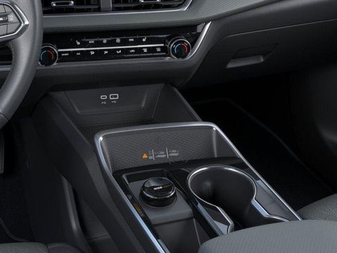 New 2027 Chevrolet Equinox LT w/ Convenience Package II FWD image 23