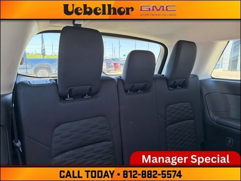 Used 2025 Nissan Pathfinder SV AWD/4WD image 8