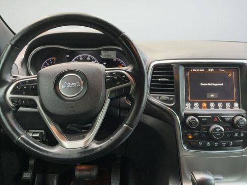 Used 2018 Jeep Grand Cherokee Altitude AWD/4WD image 20