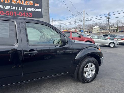 Used 2009 Nissan Frontier SE w/ SE Value Truck Pkg AWD/4WD image 10