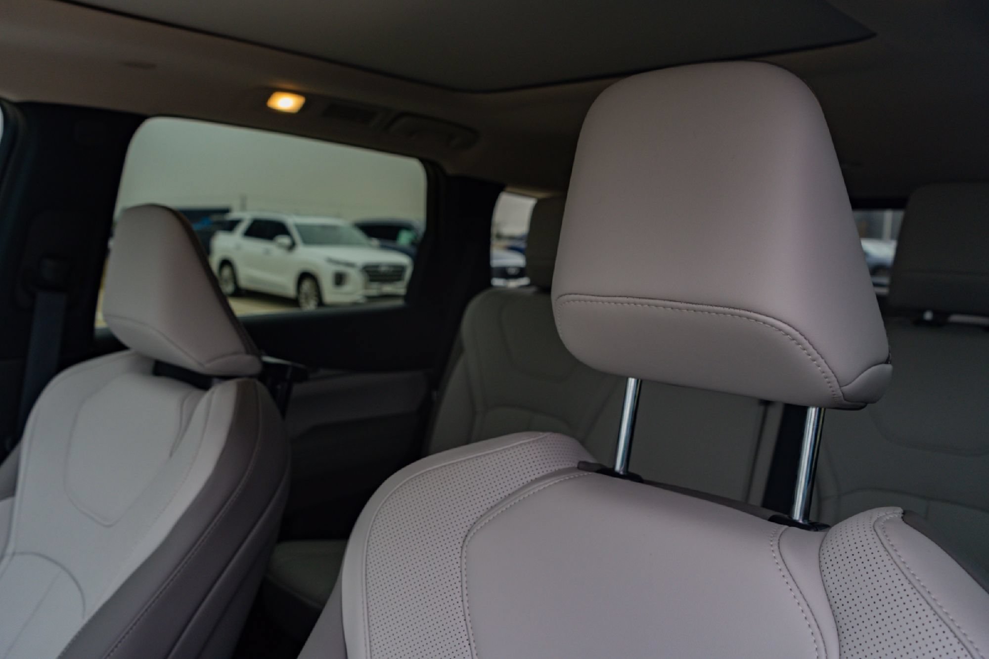 Certified 2027 INFINITI QX60 Luxe w/ Family Package FWD image 10