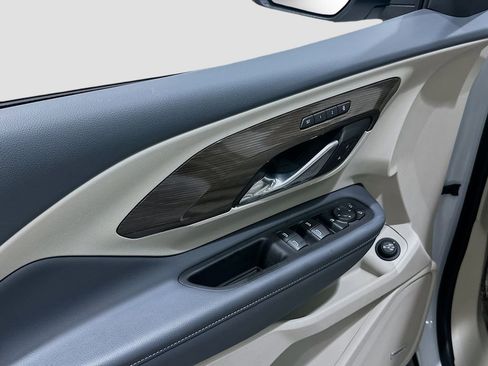 Used 2024 GMC Terrain Denali w/ Denali Premium Package AWD/4WD image 32