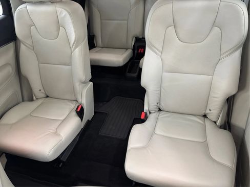 Used 2020 Volvo XC90 T6 Momentum w/ Protection Package Premier AWD/4WD image 48