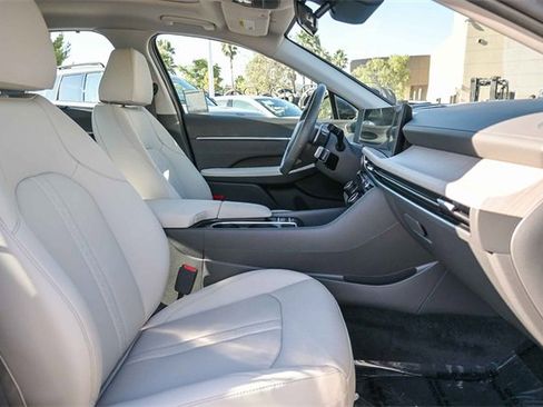 Certified 2025 Hyundai Sonata Limited image 17