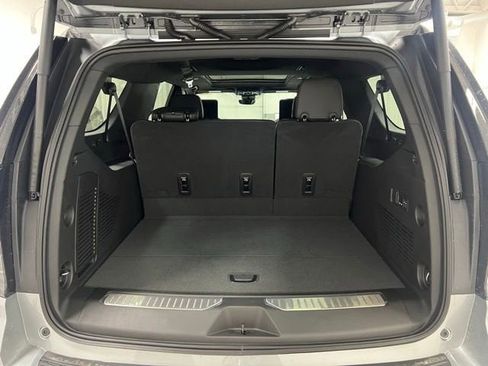 New 2026 Chevrolet Suburban High Country AWD/4WD image 18